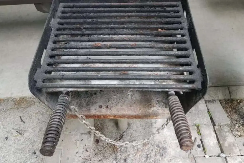 How to Fix a Rusted Grill Bottom