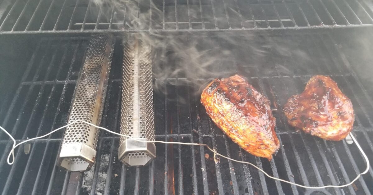 How to Smoke on a Gas Grill With Pellets