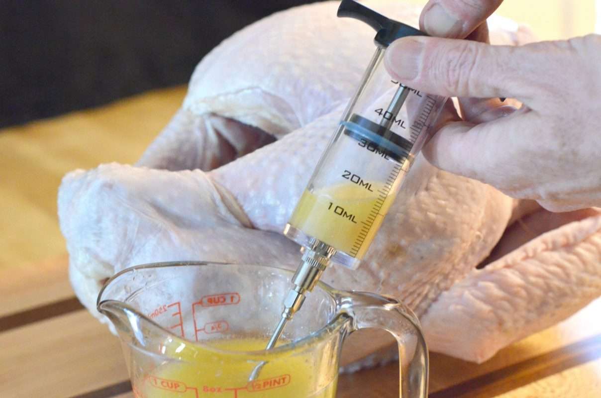 How to Make Garlic Butter Injection for Turkey